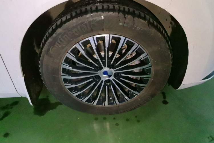 Used Denza D9 2022 DM-i 970 Four-Wheel Drive Prestige Model
