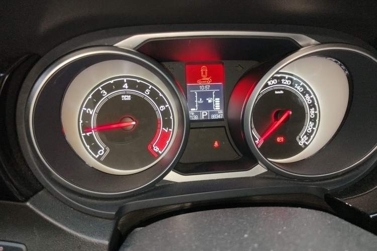 Used MG GS 2016 1.5TGI TST Luxury Edition Odometer Close Up