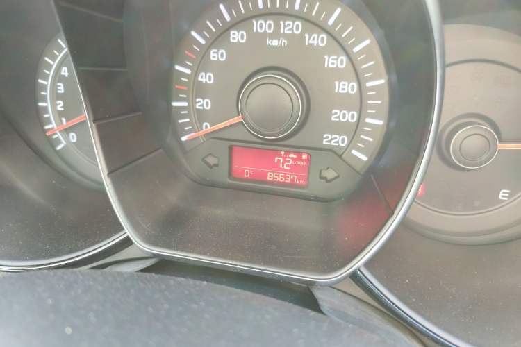 Used Kia K2 2015 Sedan 1.4L MT GLS
