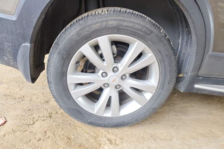 Used Chevrolet Captiva 2017 2.4L 4x4 Flagship Edition 7-Seater