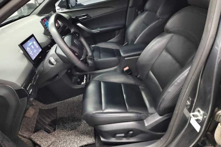 Used MG 4 EV 2023 415 km Range Sea-Faring Champion Edition Left Front Seat