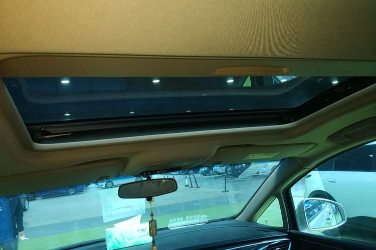 Used Buick GL8 2017 ES 28T Premium Version China V Standard Headliner