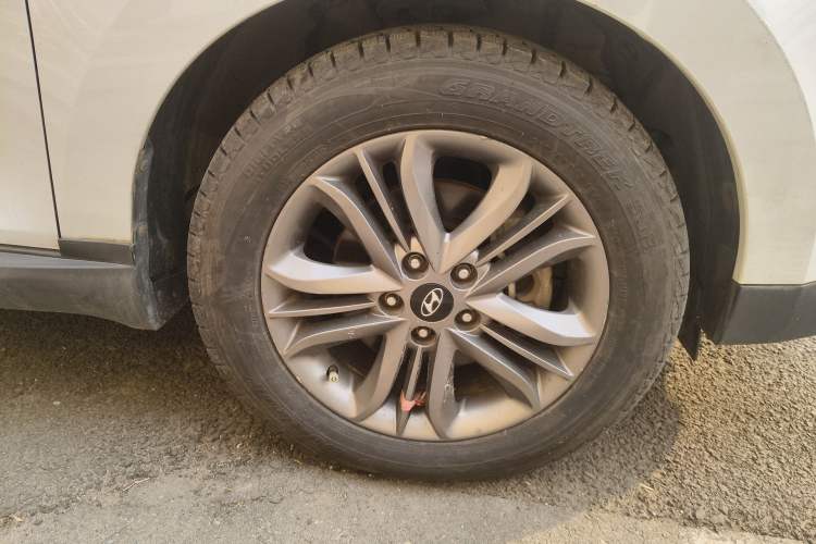 Used Hyundai ix35 2015 2.0L Automatic 2WD Smart Type China IV