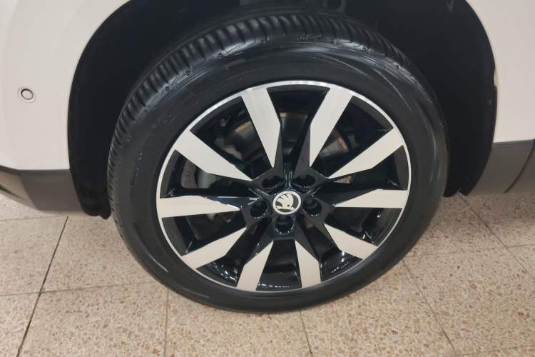 Used Skoda Karoq 2019 TSI280 SmartDrive Luxury Edition China V Standard Left Front Wheel Hub