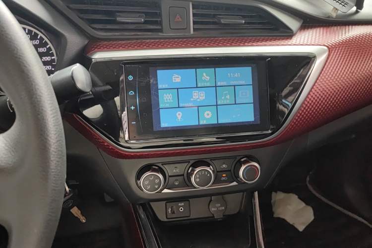 Used Nissan Lannia 2016 1.6L Manual Cool Edition Audio And AC Panel