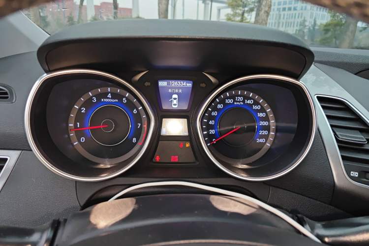 Used Hyundai Elantra (5th Generation / Langdong) 2016 1.6L Automatic Prestige Model
