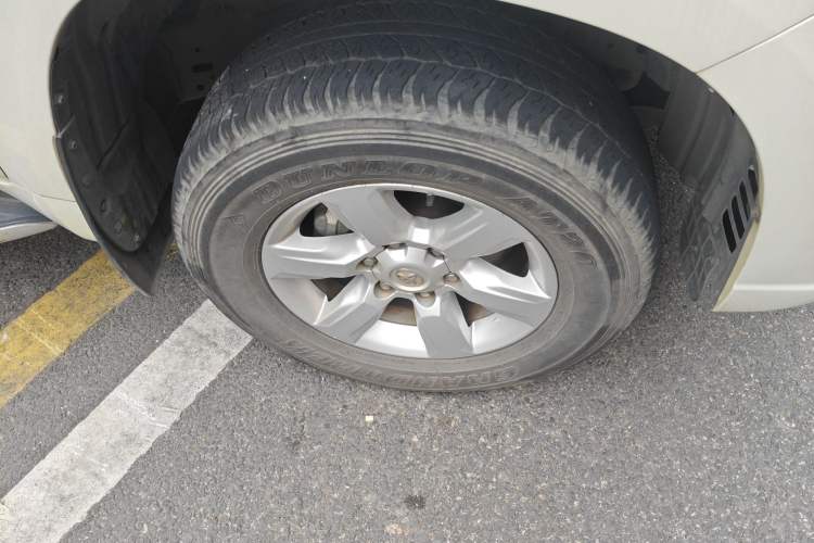 Used Toyota Prado 2016 3.5L Automatic TX-L Right Front Wheel Hub