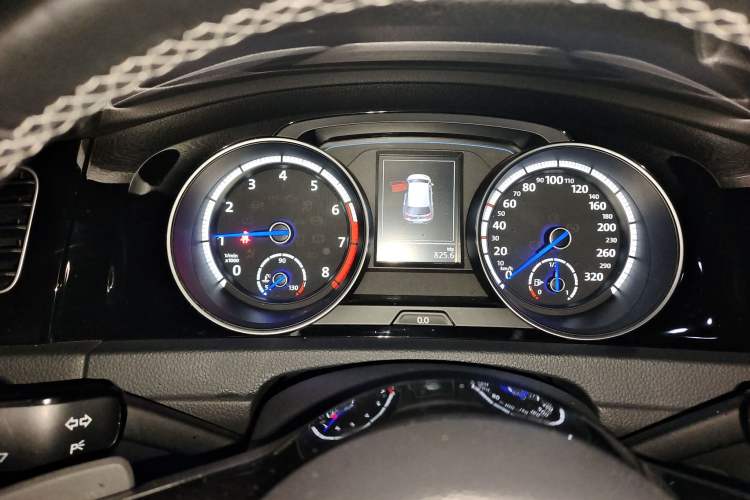 Used Volkswagen Golf 2015 2.0 TSI R
