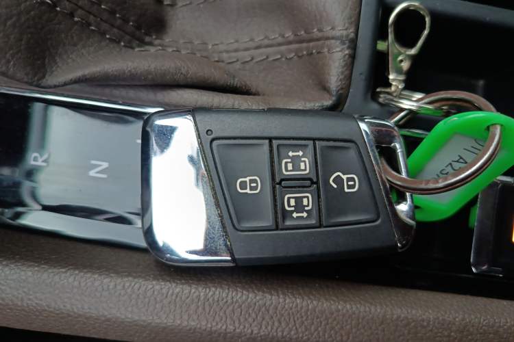 Used Volkswagen Viloran 2020 330TSI Luxury Edition
