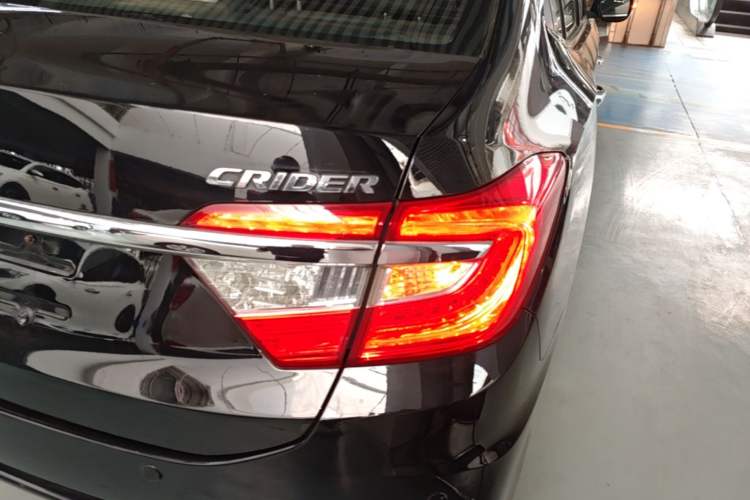 Used Honda Crider 2015 1.8L automatic luxury edition