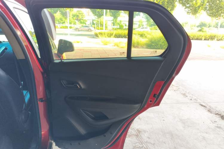 Used Chevrolet Trax 2016 1.4T Automatic Two-Wheel Drive Comfort Version with Sunroof