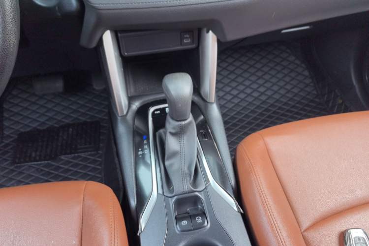Used Toyota Corolla Cross 2023 2.0L Pioneer Edition Gear Lever