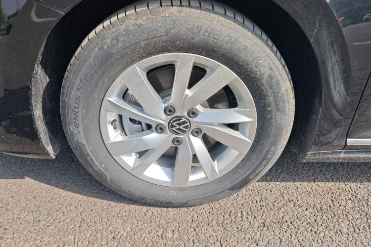Used Volkswagen Passat New Energy 2025 430 PHEV Hybrid Business Edition Left Front Wheel Hub