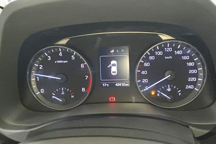 Used Hyundai Elantra (6th Generation / Lingdong) 2016 1.6L Manual ZhiXuan · Dynamic Model Instrument Cluster