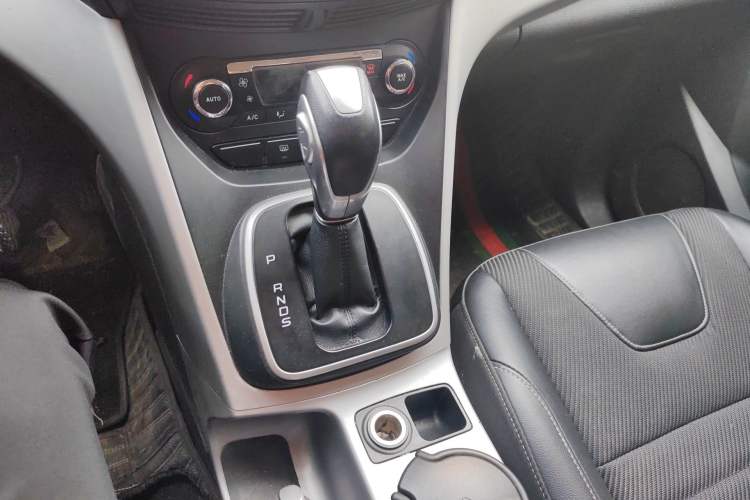Used Ford Kuga 2015 1.5L GTDi Two-Wheel Drive Fashion Edition Gear Lever