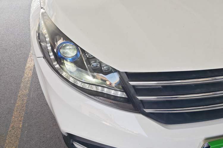 Used Dongfeng Fengon 580 2017 1.5T CVT Smart Connectivity Model
