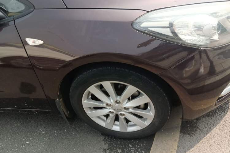 Used Kia K3 2013 1.6L Automatic GL Right Rear Wheel Hub