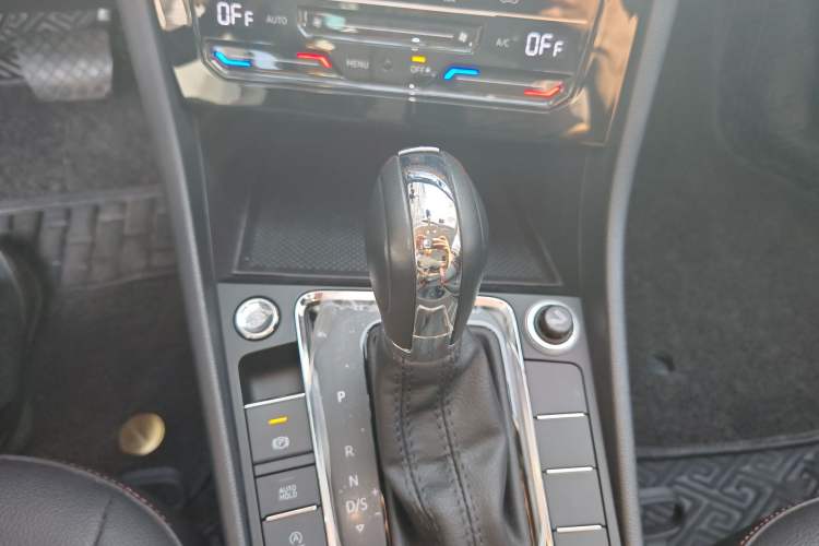 Used Volkswagen Bora 2020 1.5L Automatic Elite Version Gear Lever