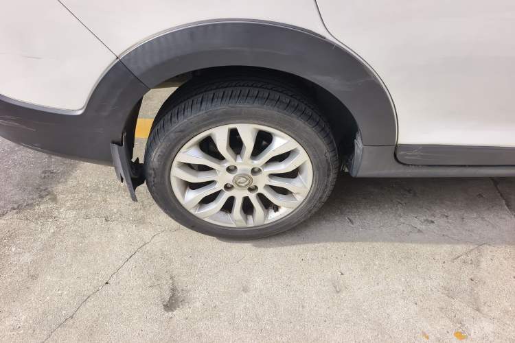 Used Dongfeng Aeolus AX3 2016 1.5L Automatic Shangkue Model
