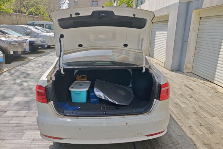 Used Volkswagen Lavida 2013 Restyled Classic 1.6L Automatic Comfort Edition
