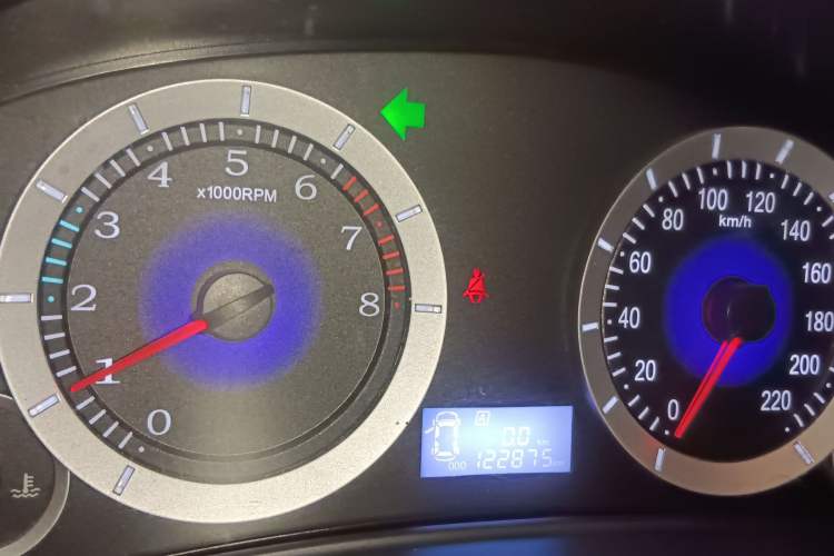 Used Geely Auto Diamond 2016 1.5L Manual Elite Version China IV Standard