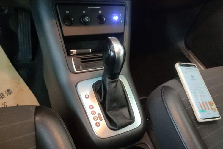 Used Volkswagen Tiguan L 2015 1.8TSI Automatic Two-Wheel Drive Trend Edition
