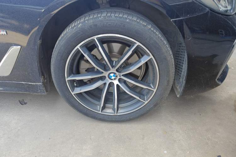 Used BMW 5 Series 2021 Facelifted 525Li M Sport Package
