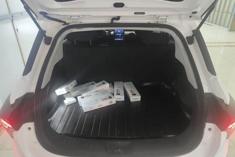 Used NETA V 2021 Standard Range Entertainment Version – Upgraded Model Trunk