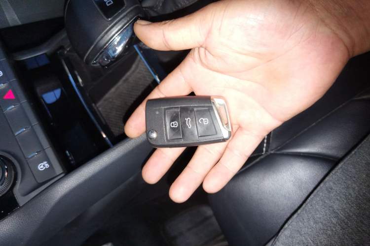 Used Skoda Kodiaq 2018 Facelifted TSI330 5-Seater Two-Wheel-Drive Luxury Enjoyment Edition
