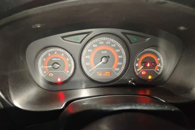 Used Soueast V3 Lingyue 2014 1.5L Manual Entry-Level Version Instrument Cluster