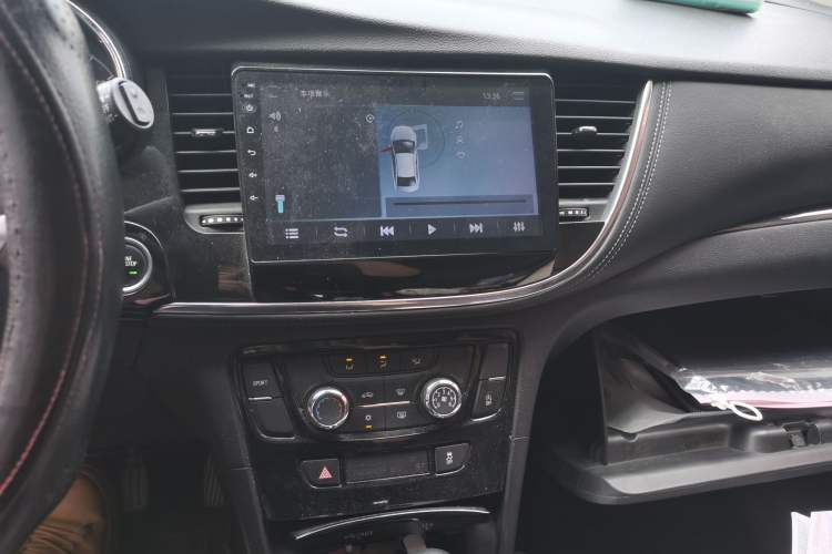 Used Buick Encore 2017 18T Automatic Two-Wheel Drive Urban Fashion Model Audio And AC Panel