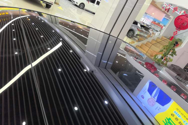 Used Avatr 06 2025 Pro Range-Extended Edition Roof