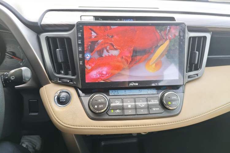 Used Toyota RAV4 2013 2.5L Automatic 4x4 Elite Edition Audio And AC Panel