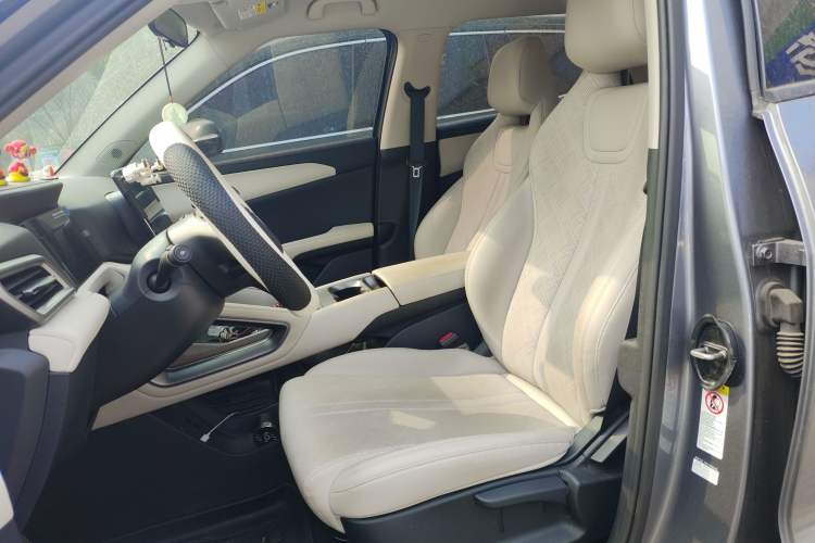 Used BYD Yuan UP 2024 401KM Leading Edition