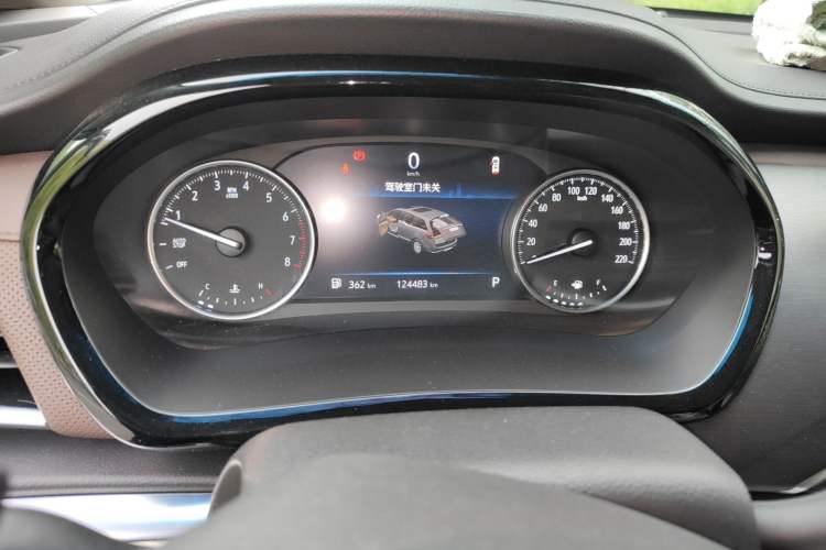 Used Buick GL8 2023 Land Executive Class Comfort Model
