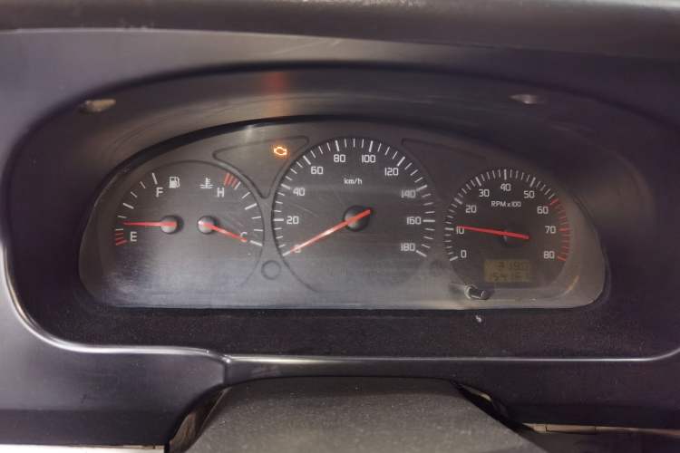 Used Jinbei Hiace 2011 2.0L 5th Generation Kuaiyunwang Standard Version 4G19 Instrument Cluster