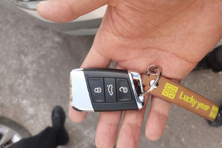 Used Volkswagen Magotan 2017 330TSI DSG Luxury Model Vehicle Key