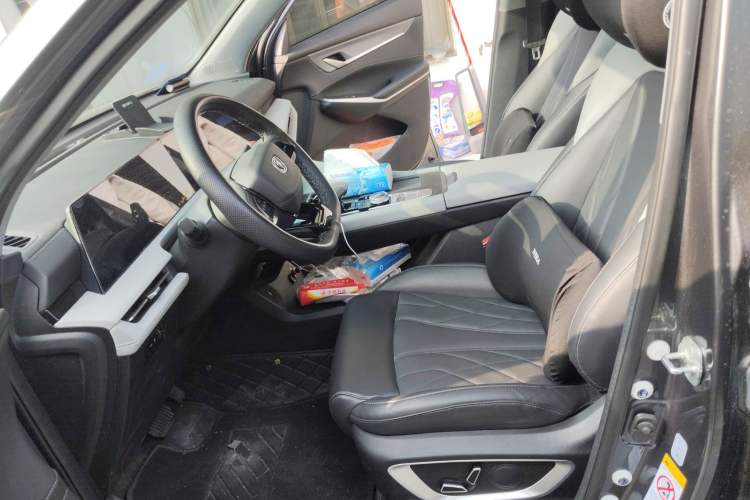 Used CHANGAN CS75 PLUS 2024 3rd Generation Champion Edition 1.5T Intelligent Drive Dynamic Model
