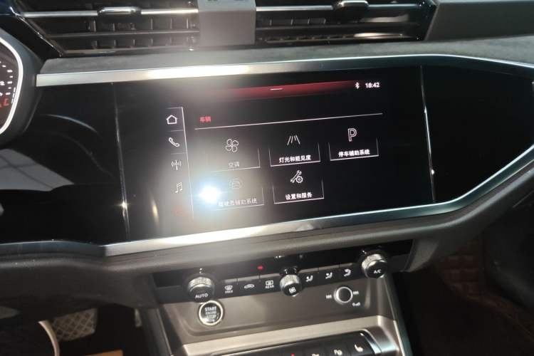 Used Audi Q3 2021 35 TFSI Fashion Dynamic Model Audio And AC Panel