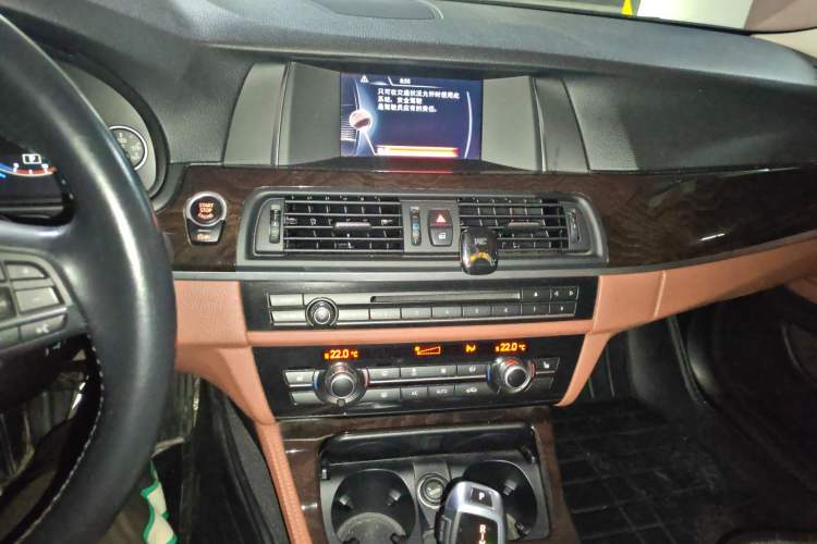 Used BMW 5 Series 2017 525Li Leading Model