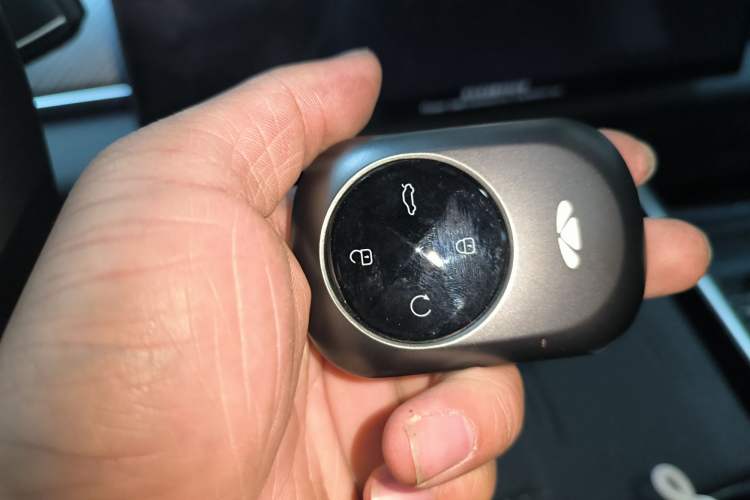 Used Chery Fengyun T9 2025 120 Long-Range Luxury Version 7 Seats Lithium Iron Phosphate