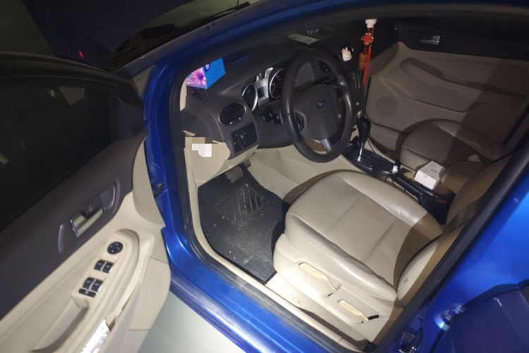 Used Ford Focus 2013 Hatchback Classic 1.8L Automatic Fashion Edition
