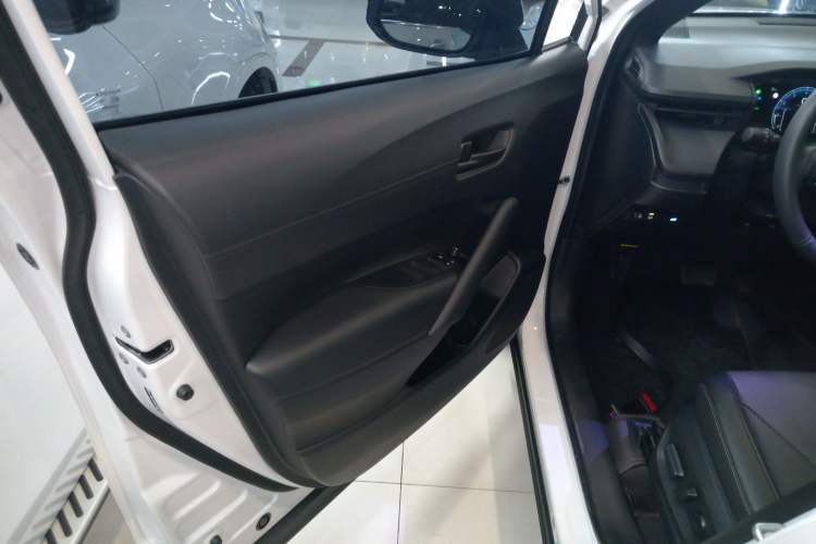 Used Toyota Corolla Cross 2026 Model 2.0L Elite Edition
