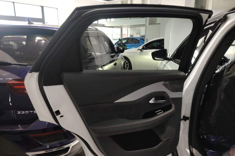 Used ARCFOX Alpha S 2023 Pioneer Edition