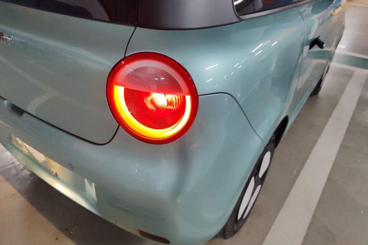 Used CHANGAN NEVO Lumin 2022 301km Honey-Sweet Version Exterior 3