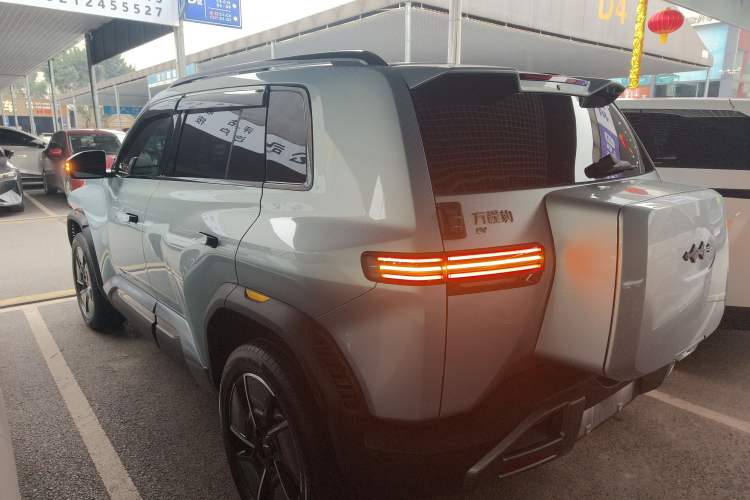 Used Formula Leopard Titanium 3 2025 501KM All-Wheel Drive Intelligent Driving Ultra Version