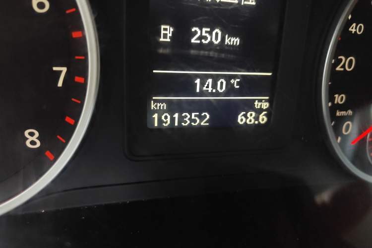 Used Volkswagen Tiguan L 2010 1.8 TSI Automatic Two-Wheel Drive Trend Edition
