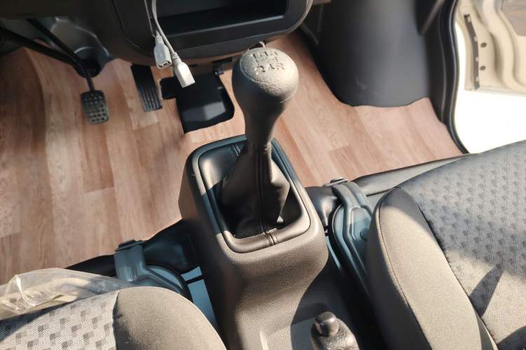 Used Wuling Zhiguang 2023 1.5L Practical Version 5/7 Seats
