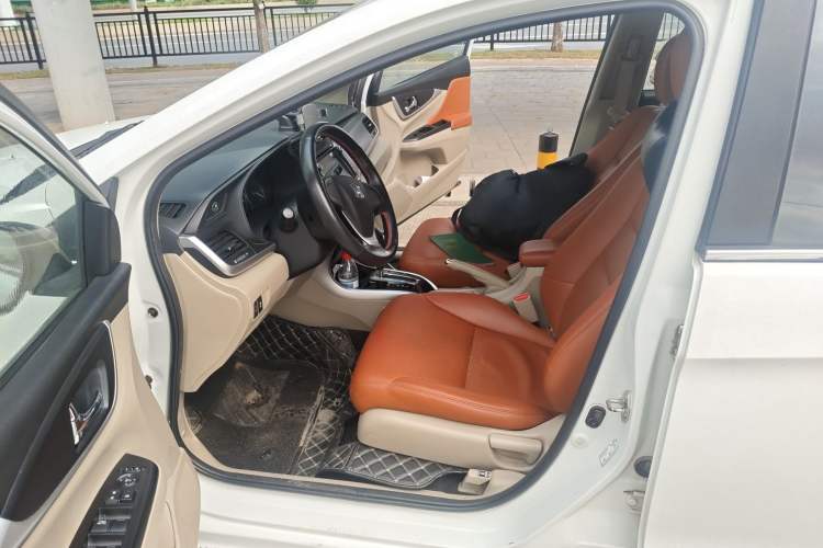 Used Honda Crider 2016 1.8L CVT Comfort Version Left Front Seat