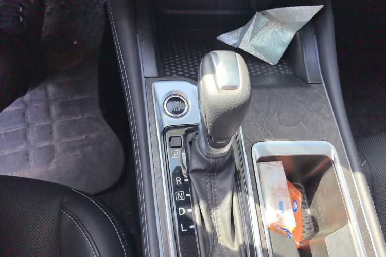 Used Nissan Teana 2022 2.0L XL-Upr Enjoyment Edition Gear Lever